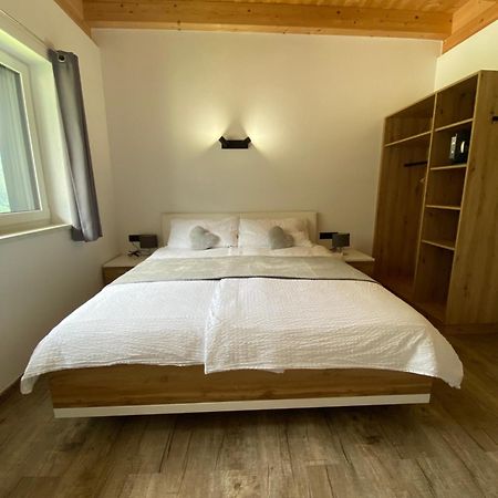 Apart Montis 湖城 外观 照片